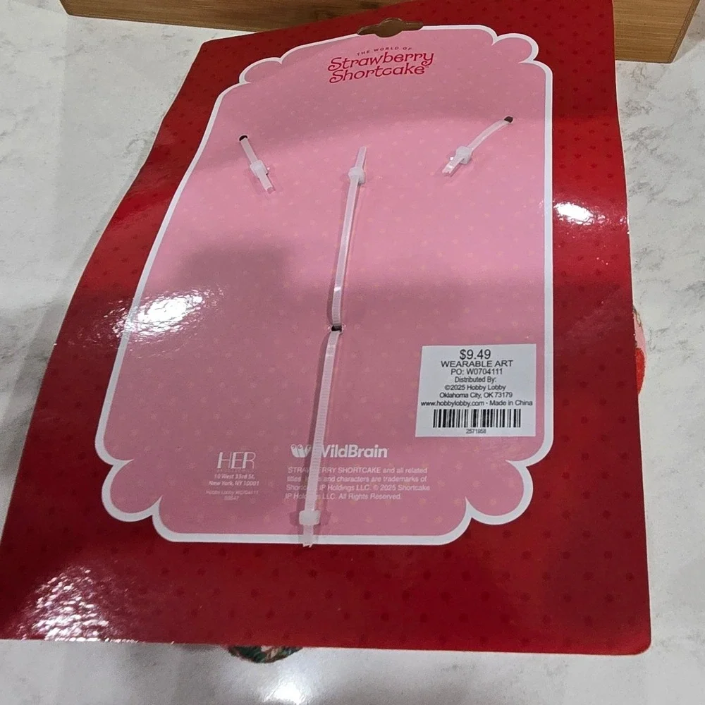 Strawberry Shortcake Spa Set Plush Headband and Wristbands Pink Skincare Kit NWT